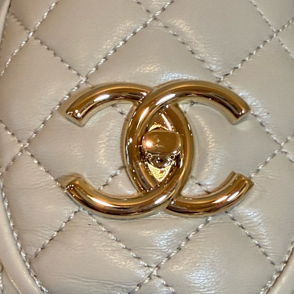 CHANEL 25B Turnlock CC Interlocking Quilted lambkin leather loafers sz 37.5 - Picture 6 of 17